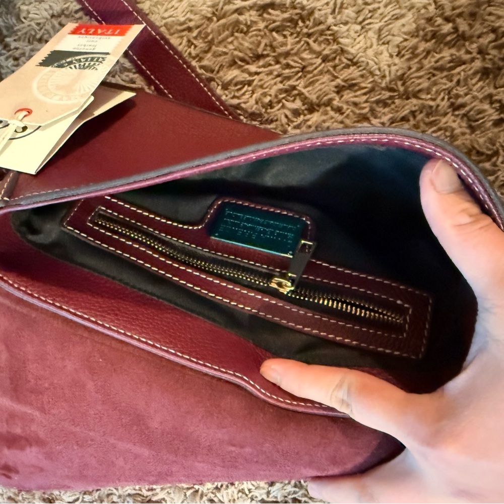 Elegant Burgundy Shoulder Bag/ Crossbody Bag - Picture 5 of 7